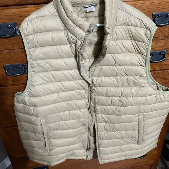Tan Puffer Vest - Picture 1 of 4